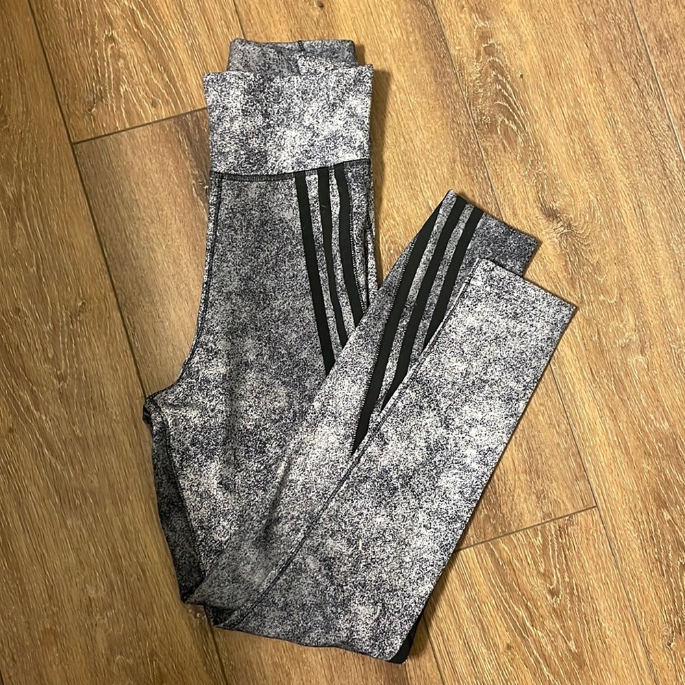 Adidas xs grey leggings. Only worn once.